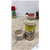 Image 5 : 2 Vintage Thermos's; Roy Rogers and Dale Evans Double R Bar Ranch and 1 with Farm Decal and Red Lid