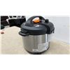 Image 4 : New Instant Pot Duo Gourmet Pressure Cooker, Inner Pot, and Accessories