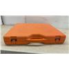Image 6 : Paslode FCS200 2-in-1 Flooring Stapler/Nailer Kit with Mallet and Accessories in Case. Latches