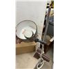 Image 3 : 6ft Pre-lit Xmas Tree and Floor Lamp