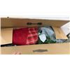 Image 5 : 6ft Pre-lit Xmas Tree and Floor Lamp