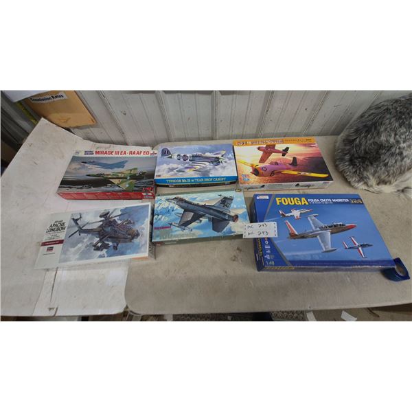 6 models 1/48 scale Hobby Boss F4F-3 Wildcat (Early) and Kinetic Fouga CM.170 Magister 2 Kits