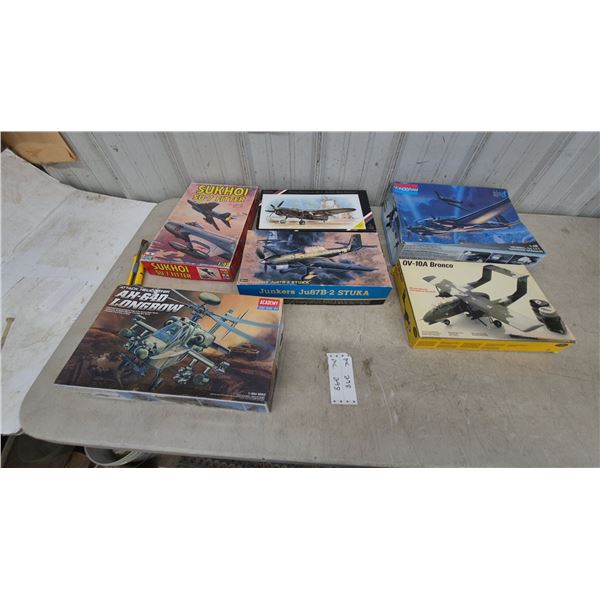 Lot of 6 Model Airplane Kits:1/48scale Sukhoi Su-7 Fitter, Junkers Ju87B-2 Stuka, Heinkel He 111