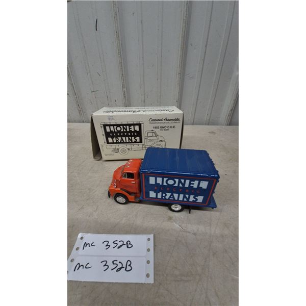 Eastwood Automobilia 1952 GMC C.O.E. Lionel Electric Trains 1/34 Scale Die-Cast Truck. With box