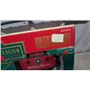 Image 5 : Lionel Trains American Legend G-Scale Holiday Special Christmas Train Set, Classic Steam Locomotive