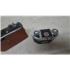Image 10 : Lot of 3 Vintage Cameras: Yashica Lynx-1000, Argus C3