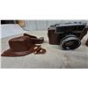 Image 2 : Lot of 3 Vintage Cameras: Yashica Lynx-1000, Argus C3