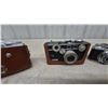 Image 6 : Lot of 3 Vintage Cameras: Yashica Lynx-1000, Argus C3