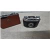 Image 9 : Lot of 3 Vintage Cameras: Yashica Lynx-1000, Argus C3