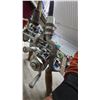 Image 3 : Assorted Fishing Rods and Reels: 4 Vintage Rods, and Reels, and one Modern