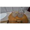 Image 6 : Donald Rogers Winter Landscape Tray, Solian Ware Deer Plate, and Wood Tray