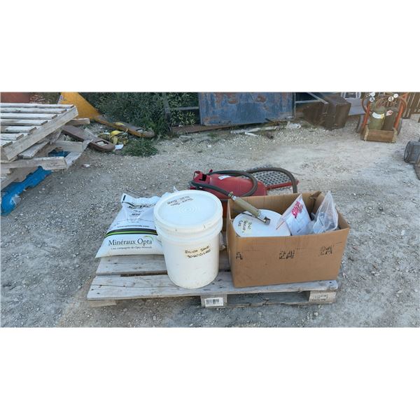 Pallet Lot: Sandblaster and Supplies