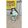 Image 2 : Miscellaneous Lot: Porcelain Doll Samantha, Handmade Bowl and Handmade serving tray
