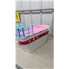 Image 10 : Barbie Glam Vacation Boat Playset with Doll, Lounge Chairs, Swing, Dolphin