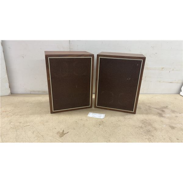 Pair of Vintage Wood-Grain Bookshelf Speakers with Brown Fabric Grilles
