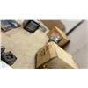 Image 7 : Autopar NP 40867 New Fuel Pumps, Barjan Lights, Chevrolet Mud Flap, Oil Filter Wrench