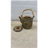 Image 8 : Ceramic Rooster Pitcher, Duck-Shaped Teapot with Bamboo Handle, and Rustic Frog Teapot