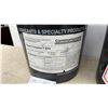 Image 2 : Sealed Commonwealth Oil Regal Complex EP2 and sealed CommClean Green Lubricants, 17 kg/37 lbs