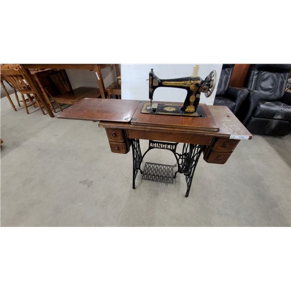 Antique Singer Model 27 Treadle Sewing Machine