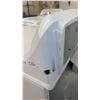 Image 14 : GE Top-Load Washer and GE Front-Load Electric Dryer, White