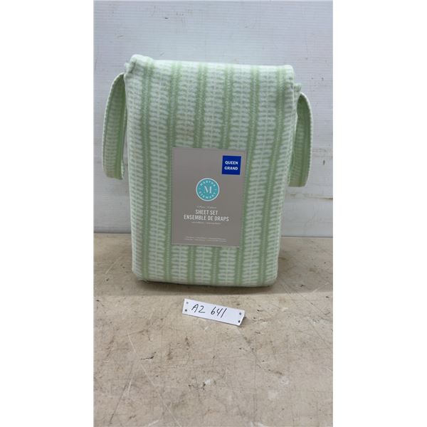 New Martha Stewart Queen 6-Piece Microfleece Sheet Set, Green and White Striped