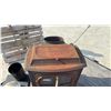 Image 7 : Vermont Castings Vigilant Cast Iron Wood-Burning Stove with Chimney Pipe and Cap