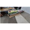 Image 4 : Coleman Outdoor Folding Table, 32” x 32” x 28” (81 × 81 × 72 cm)