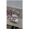 Image 1 : Floral Tea Set: 6 Cups, 6 Saucers, 1 Teapot, 1 Sugar Bowl, 1 Creamer