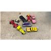Image 4 : Assorted Die-Cast Toy Cars and Trucks, including Dragster, F1