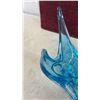 Image 4 : 3 Pcs Blue Art Glass, Centerpiece and 2 Stretch Vases