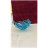 Image 5 : Blue Art Glass Sculptural Bowl with Undulating Petal Edges