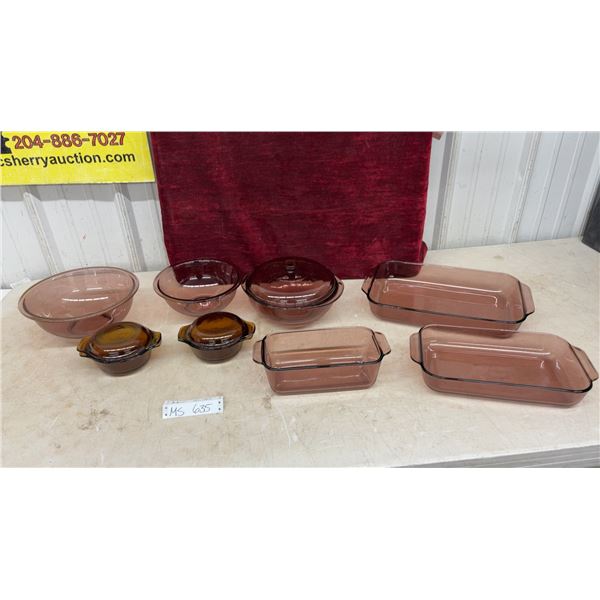 6 Pieces Colored Pyrex Dishes and 2 Pieces Fire-King Casserole Dishes, Pans, Bowls, Casseroles