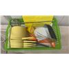 Image 6 : Large Lot of Kitchen Utensils: Cheese Graters and Measuring Cups