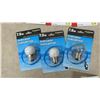 Image 16 : Microfiber Mop Pads, Thread Spools, Light Bulbs, Extension Cord, Sewing Notions