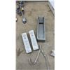 Image 7 : Nintendo Wii Console RVL-001 with 2 Remotes, Sensor Bar, Cables, Smarty Pants and Wii Play Games