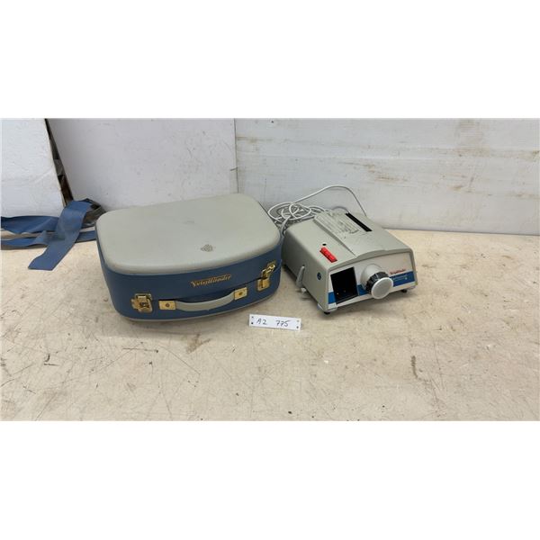 Voigtländer Zettomat II Slide Projector, 110V/550W, with Carrying Case, Hinges Broken.