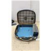 Image 5 : Voigtländer Zettomat II Slide Projector, 110V/550W, with Carrying Case, Hinges Broken.