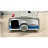 Image 6 : Voigtländer Zettomat II Slide Projector, 110V/550W, with Carrying Case, Hinges Broken.