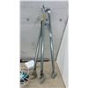 Image 2 : Cell Signal Booster Kit with Antenna, Tripod Mount, Cables