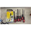 Image 6 : 3-Drawer Tool Box with Socket Set, Screwdrivers