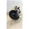 Image 3 : Delta 6” Bench Grinder, Model 23-691