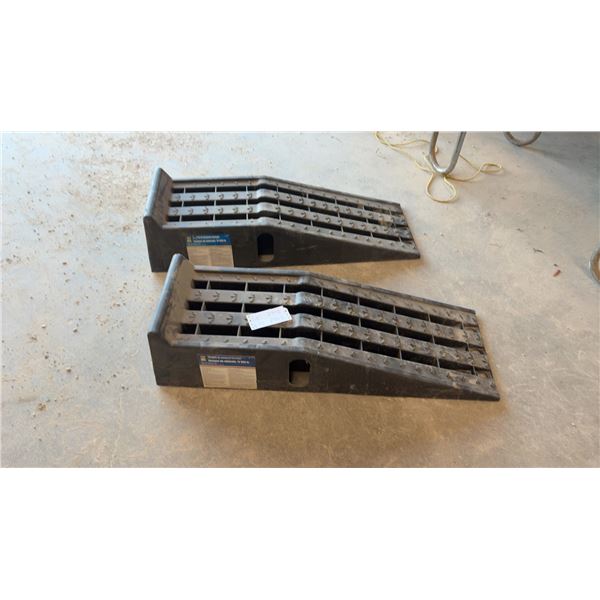 Power Fist 13,000 Lb Vehicle Ramps