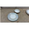 Image 10 : Corelle Livingware Dinnerware 52 Pieces, Different Patterns