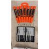 Image 3 : Hyper Tough 40-Piece Socket Set, Mastercraft Screwdrivers, Chain, Sockets, Pliers, Bag