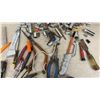 Image 9 : Hyper Tough 40-Piece Socket Set, Mastercraft Screwdrivers, Chain, Sockets, Pliers, Bag