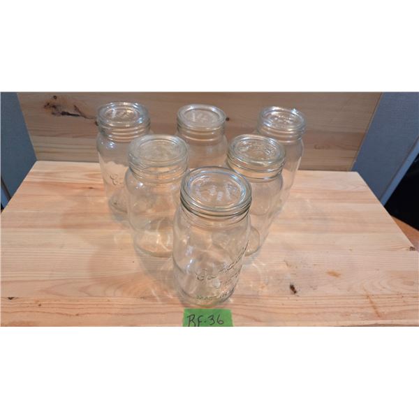 6 Quart Sealers With Glass Lids.