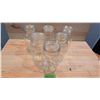 Image 1 : 6 Quart Sealers With Glass Lids.