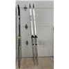 Image 8 : Lampinen and Skilom Light Touring Cross-Country Skis, 6 Ski Poles