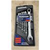 Image 4 : MotoMaster Eliminator 2A Intelligent Battery Charger, Mastercraft 7-Piece Wrench Set