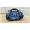 Image 8 : MotoMaster Nautilus Recreational Power Pack, 800 Crank Amps, 400W Inverter, Booster Cables
